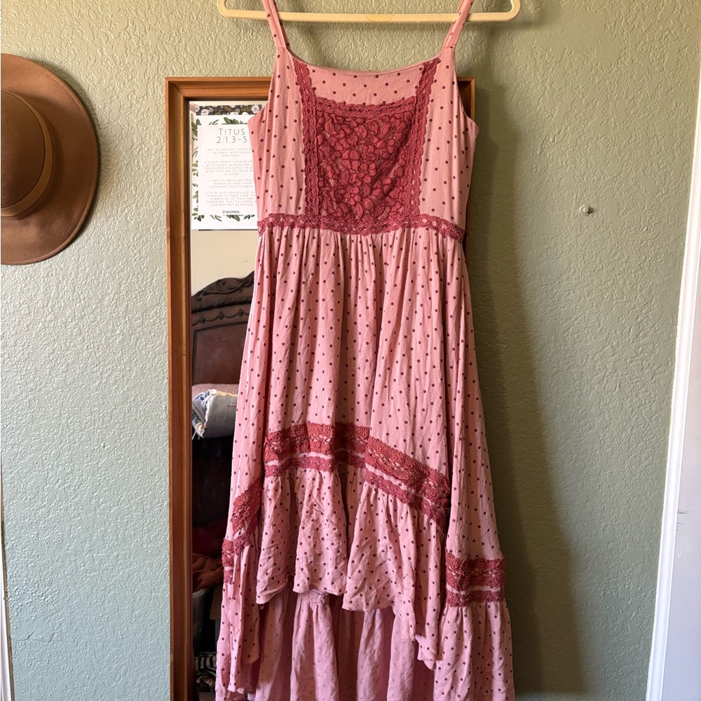 Petal Polka dress • Joyfolie